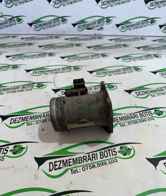 Debitmetru aer 037 906 461B Audi A4 B5 [1994 - 1999] Sedan 1.6 MT (101 hp)