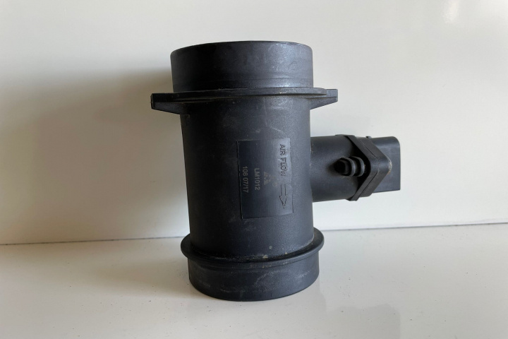 Debitmetru aer 10807/17 / LM1012 BMW Seria 3 E46 [1997 - 2003]