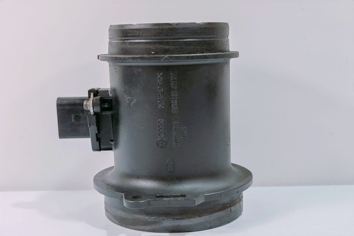 Debitmetru Aer 2.7 /3.0 tdi 059906461K Volkswagen VW Touareg generatia 1 7L [2002 - 2007]