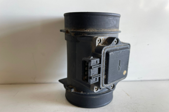 Debitmetru aer 90411957 Opel Vectra A [1988 - 1995]