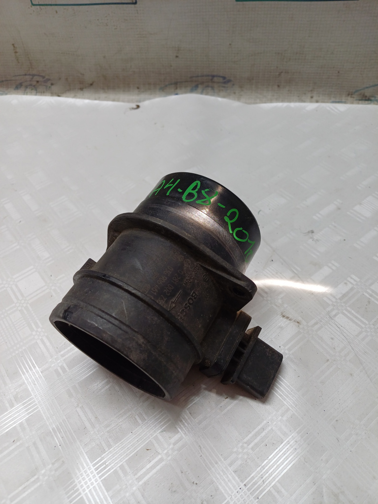 Debitmetru aer Audi A4 B8 - Motorina 2010, 03G906461 / MIC DEFECT