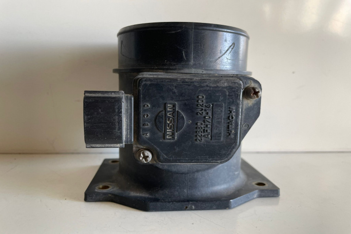 Debitmetru aer Nissan 22680 2j200 Nissan Primera P10 [1990 - 1997]