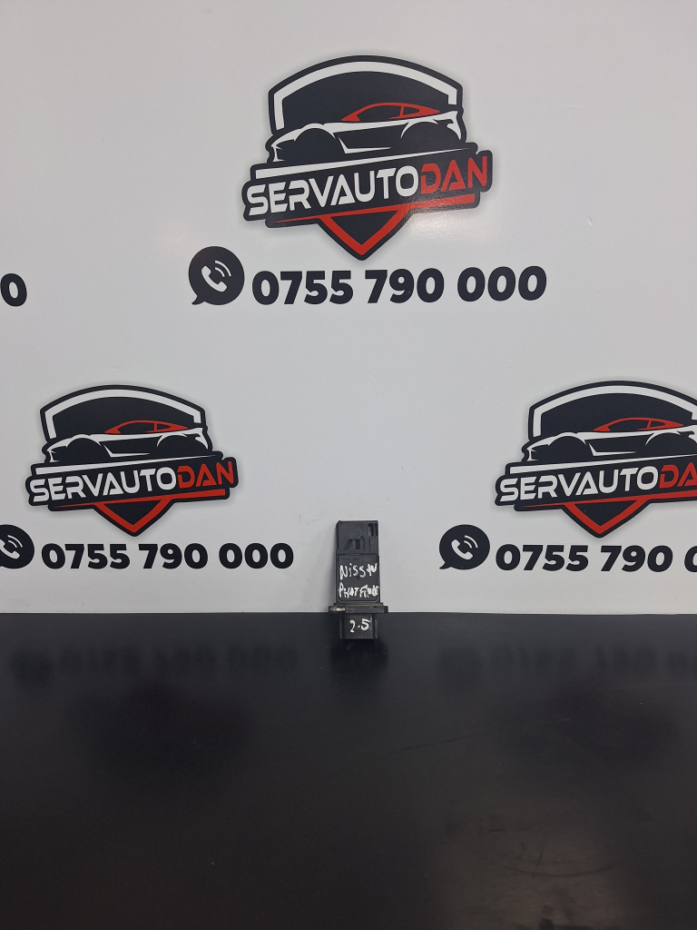 Debitmetru aer Nissan Pathfinder (2005->) 2.5 Motorina 2005