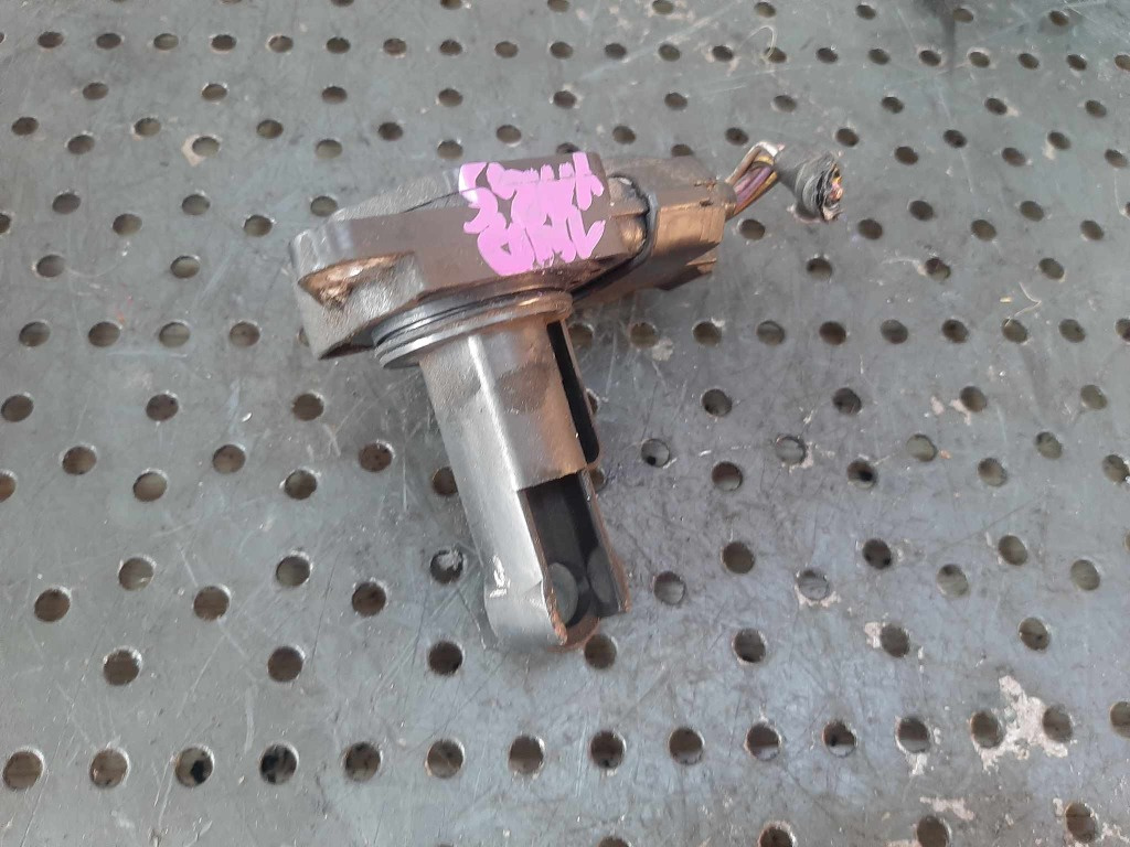 Debitmetru aer toyota yaris p1 p2 1.4 d 22204-30010 197400-2110