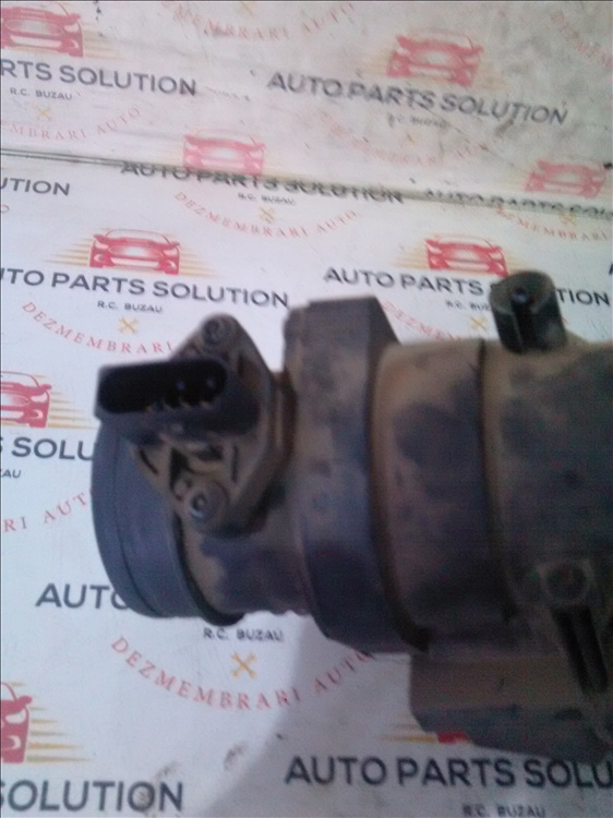 Debitmetru aer VOLKSWAGEN PASSAT B6 2.0 TDI an fabr. 2007