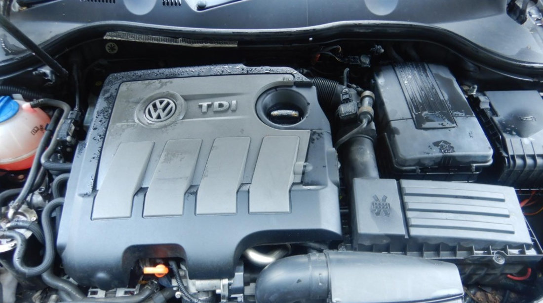 Debitmetru aer Volkswagen Passat B6 2010 Break 1.6 TDI Motorina