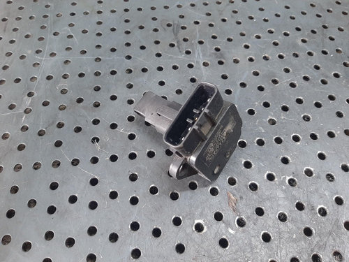 Debitmetru toyota yaris p1 p2 1.4 d 1nd-p52l 22204-0n010