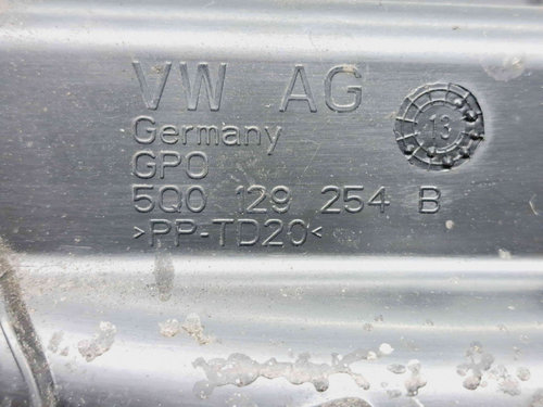 Deflector aer Audi A3 Sportback (8VA) Hatchback [Fabr 2012-2020] 5Q0129254B