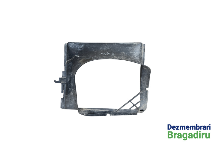 Deflector aer intercooler stanga Cod: 7L0117339 7L0117339 Volkswagen VW Touareg generatia 2 7P [2010 - 2014] Crossover 3.0 TDI Tiptronic 4Motion (245 hp) Cod motor: CRC Cod cutie: NAC Cod culoare: LG7W