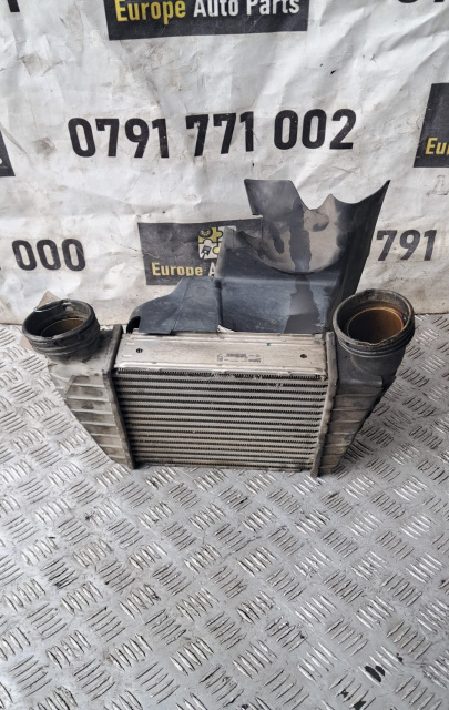 Deflector aer intercooler stanga Volkswagen VW Phaeton [facelift] [2008 - 2010] Sedan 3.0 TD 4Motion AT (233 hp) Cod motor CARA , cod cutie JSH , cod culoare LO41