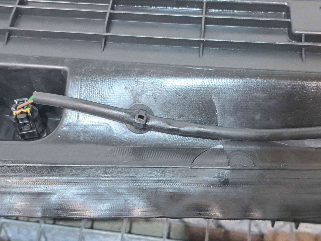Deflector aer Mercedes Clasa C (W204) [Fabr 2007-2014] A2045050430