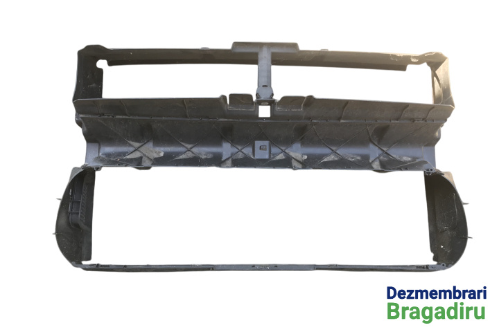 Deflector aer radiatoare BMW Seria 5 F11 [2009 - 2013] Touring wagon 520 d Steptronic (184 hp) Cod motor: N47T, Cod culoare: B90, Pachet M