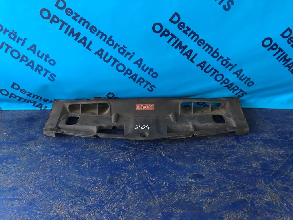 Deflector aer radiatoare Mercedes C Class W204 2007-2011 COD A2045000155