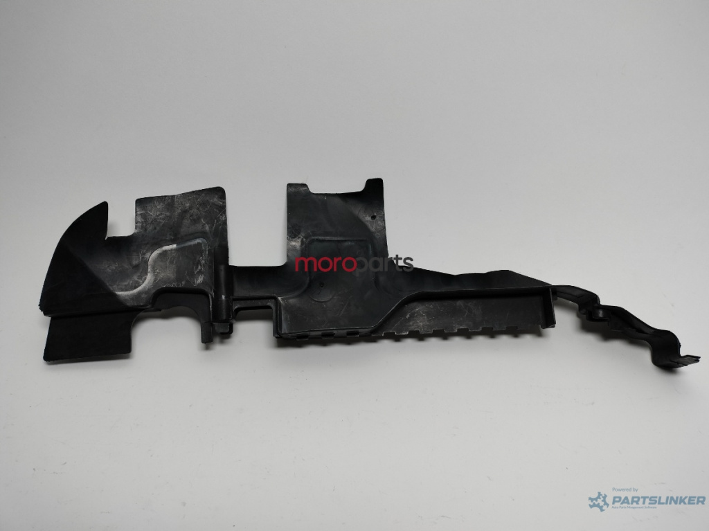 Deflector aer radiator dreapta Audi A4 B6 (8E2) Sedan 2002 2.0 I OEM 8E0121284B