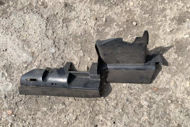 Deflector aer radiator dreapta Ford Mondeo MK4 [2007 - 2010] Liftback 2.2 TDCi DPF MT (175 hp) MK4 (BA7)
