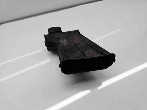 Deflector aer Skoda Fabia 2 (5J, 542) [Fabr 2007-2014] 5J0805971B
