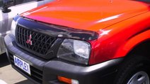 Deflector capota Mitsubishi L200 1996-2005