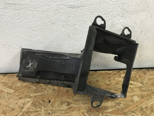 Deflector captare aer intercooler Audi A6 C6 , 3.0TDI Quattro, Automat combi 2007 (4F0145334)