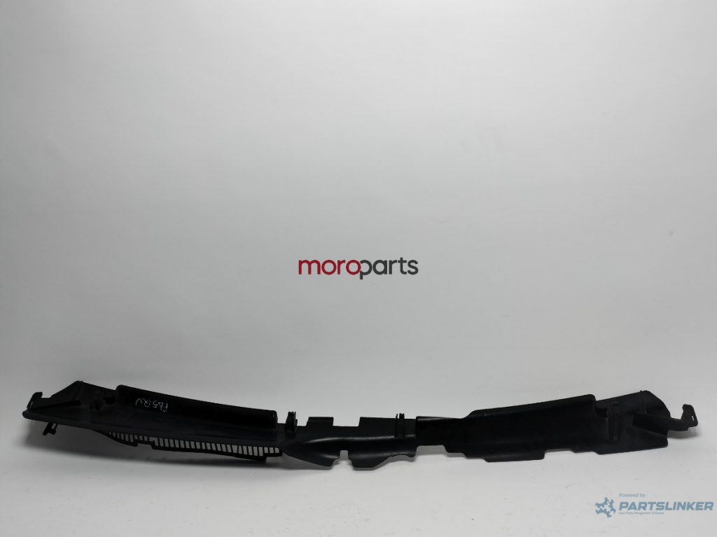Deflector central radiator Volkswagen Passat B6 kombi 2006 OEM 3C0121330