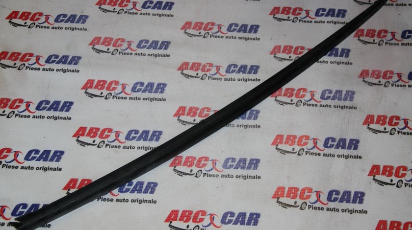 Deflector parbriz stanga Audi A5 F5 Sportback cod: 8W6854327B model 2017