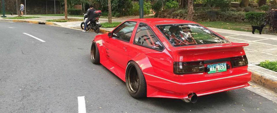 Desi la exterior aceasta Toyota AE86 arata extraordinar, ce e sub capota ne face sa ridicam putin din spranceana Desi la exterior aceasta Toyota AE86 arata extraordinar, ce e sub capota ne face sa ridicam putin din spranceana