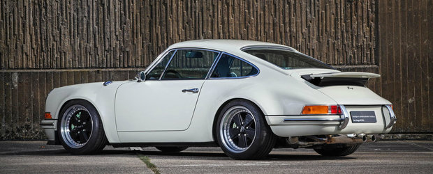 Design-ul clasic si tehnologia moderna transforma acest Porsche 911 in...