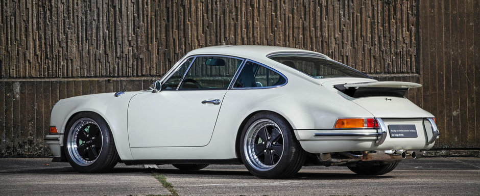 Design-ul clasic si tehnologia moderna transforma acest Porsche 911 in...