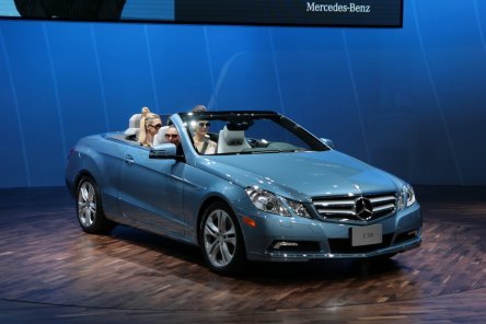 Detroit 2010: E-Class Cabrio pozeaza topless!