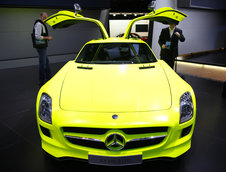 Detroit 2011: Mercedes SLS AMG E-Cell