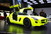 Detroit 2011: Mercedes SLS AMG E-Cell