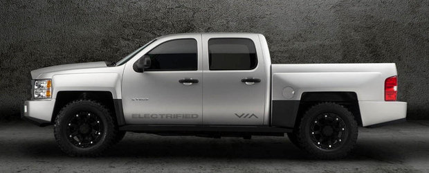 Detroit Motor Show 2013: VIA Motors a lansat pick-up-ul hibrid VIA X-Truck