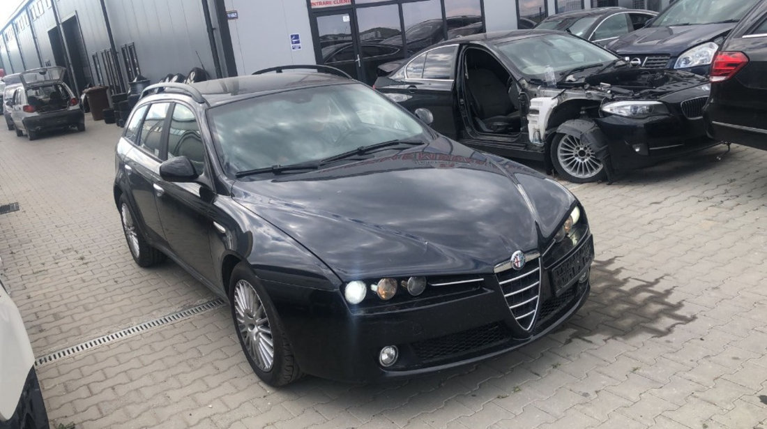 Dezmembram Alfa Romeo 159 1.9 diesel an fabr 2009