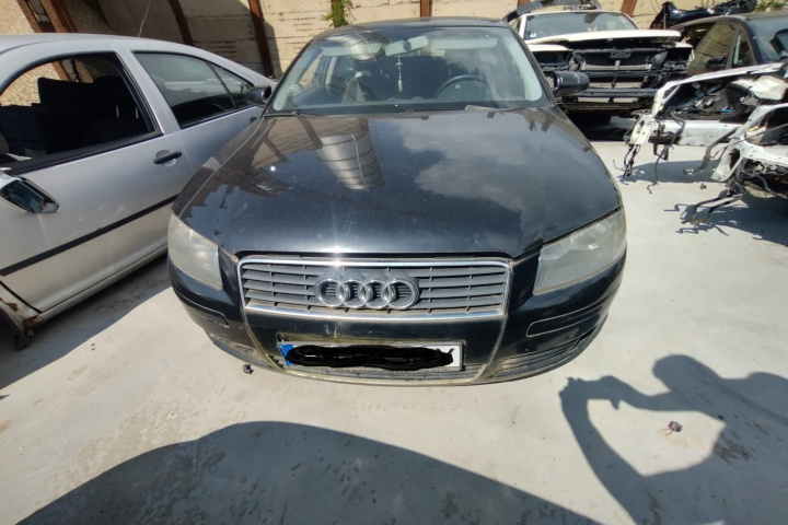 Dezmembram Audi A3 8P [2003 - 2005] Hatchback 3-usi 2.0 TDI MT (140 hp)