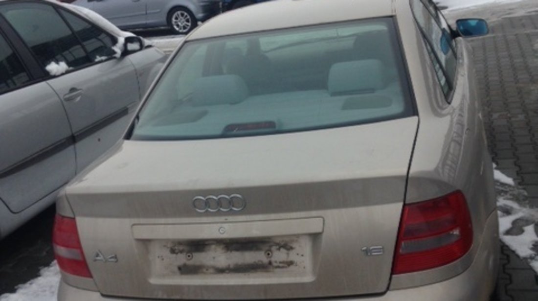 Dezmembram Audi A4, 1.6 benzina, fabricație 2001