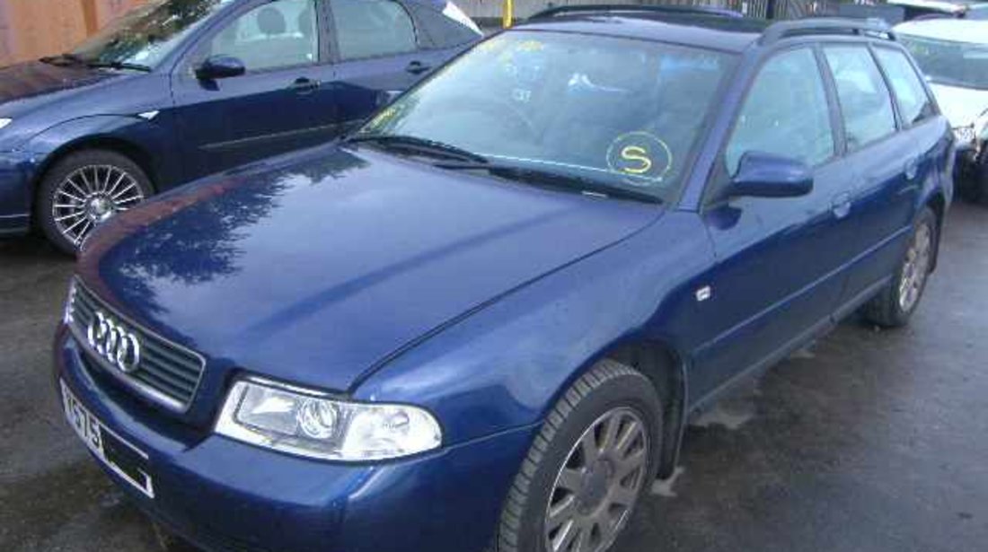 Dezmembram Audi A4 An Fabricatie 2003 1.9 TDI.