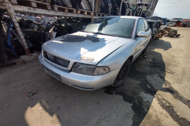 Dezmembram Audi A4 B5 [1994 - 1999] Sedan 1.6 MT (101 hp)