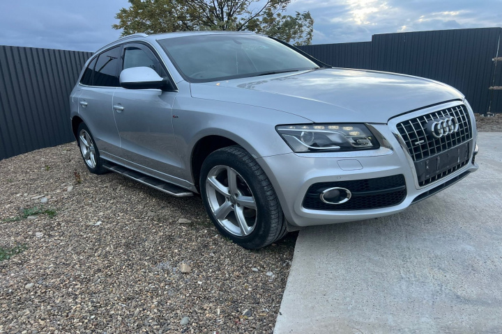 Dezmembram Audi Q5 8R [2008 - 2012]