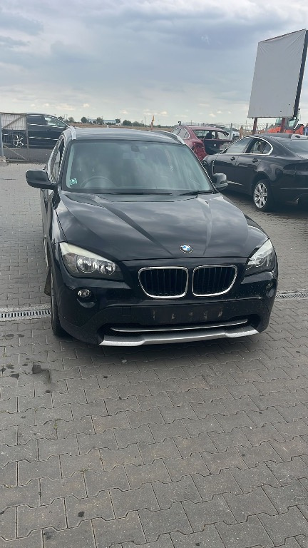 Dezmembram BMW X1 2.0 diesel Xdrive din 2011