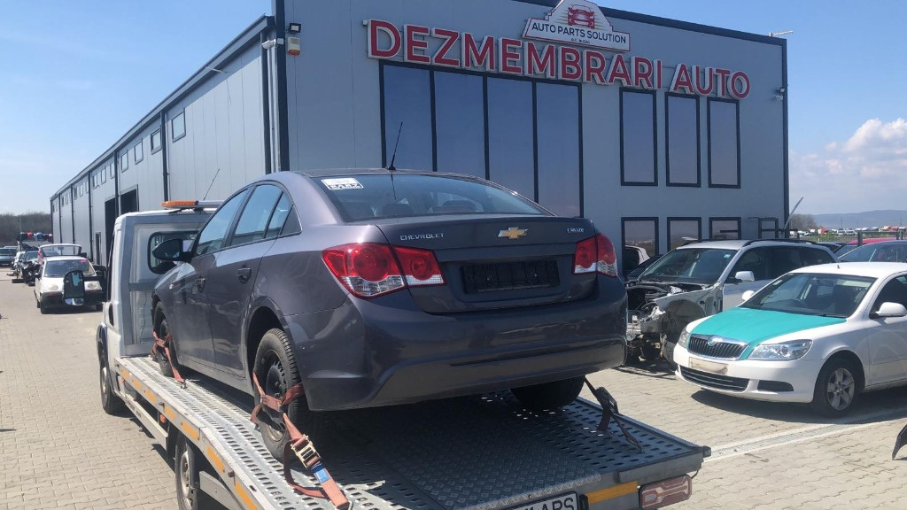 Dezmembram Chevrolet Cruze 1.8 benzina an fabr 2014