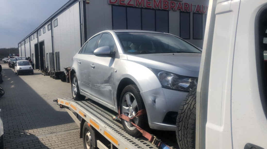 Dezmembram Chevrolet Cruze 1.8 benzina cutie automata an fabr 2012