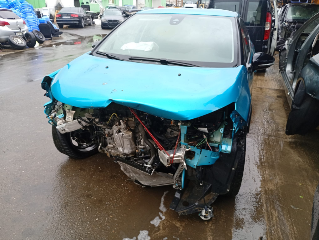 Dezmembram Citroen C3 3 [2016 - 2020] 1.2 benzina HMR
