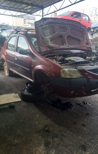 Dezmembram Dacia Logan [2004 - 2008] Sedan 1.4 MT (75 hp)