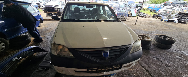 Dezmembram Dacia Logan [2004 - 2008] Sedan 1.4 MT (75 hp)