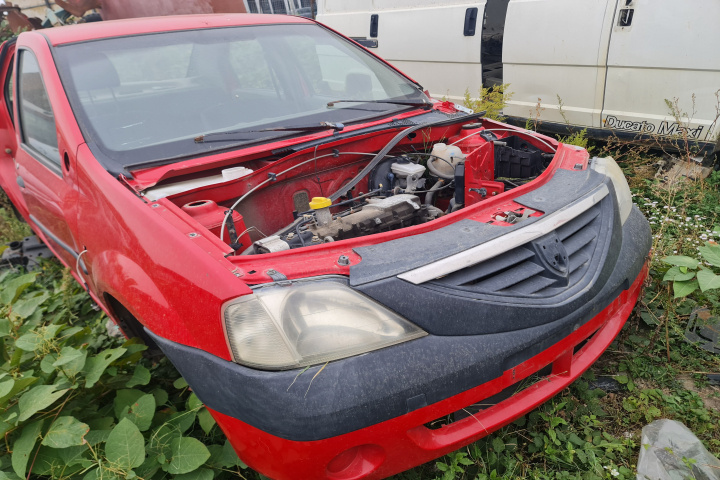 Dezmembram Dacia Logan [2004 - 2008] Sedan 1.4 MT (75 hp)