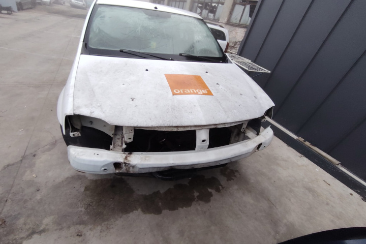 Dezmembram Dacia Logan [2004 - 2008] Sedan 1.4 MT (75 hp)