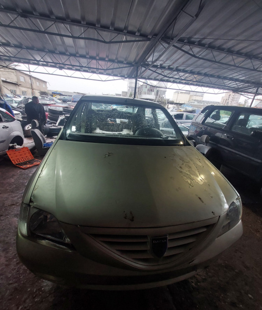 Dezmembram Dacia Logan [2004 - 2008] Sedan 1.4 MT (75 hp)