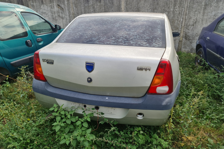 Dezmembram Dacia Logan [2004 - 2008] Sedan 1.6 MT (87 hp)