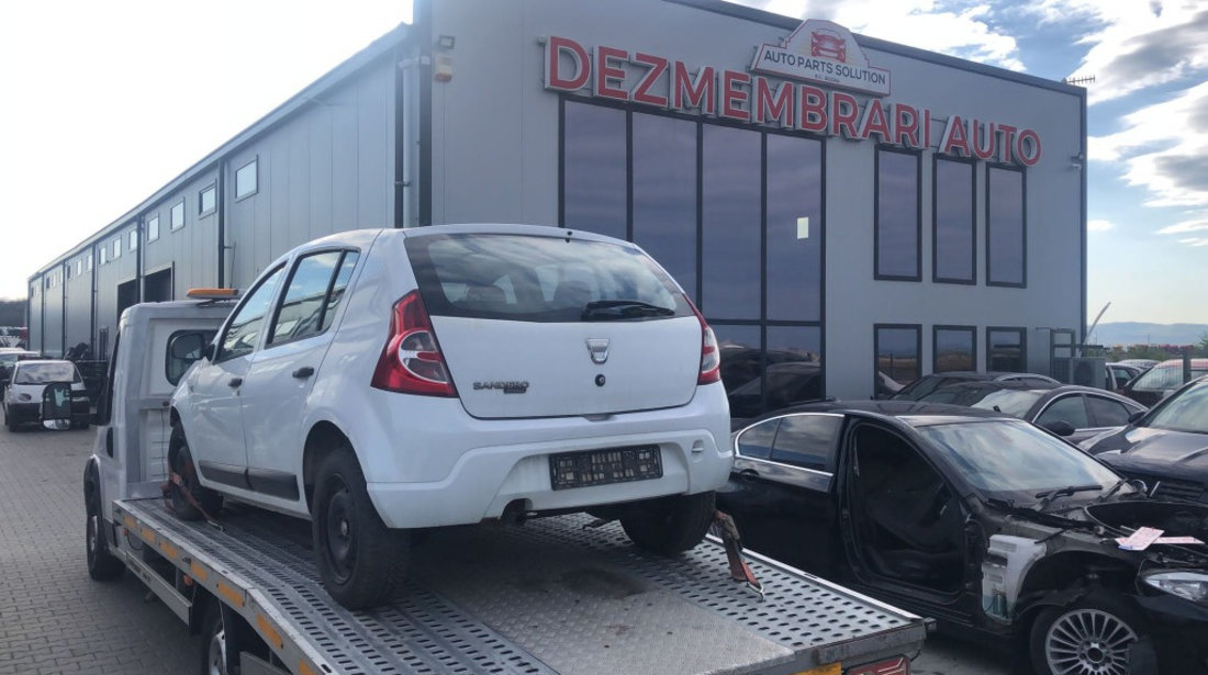 Dezmembram Dacia Sandero 1.2 benzina an fabr 2010