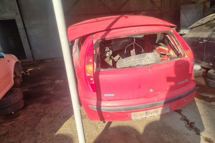 Dezmembram Fiat Punto 2 [1999 - 2003] Hatchback 5-usi 1.9 TDI MT (80 hp)