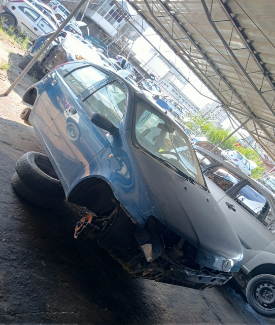 Dezmembram Fiat Punto 2 [1999 - 2003] Hatchback 5-usi 1.2 MT (80 hp)
